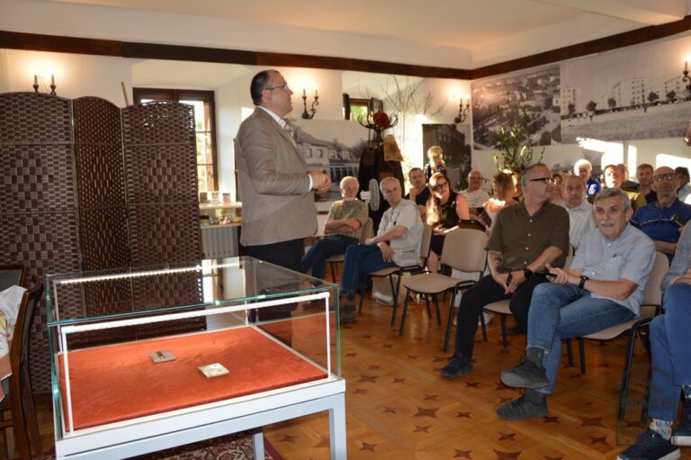 Papierośnica mjr. „Hubala” oficjalnie zaprezentowana w opoczyńskim Muzeum